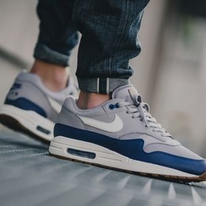Air Max 1 Royal Blue Size 12 (RARE)!!!